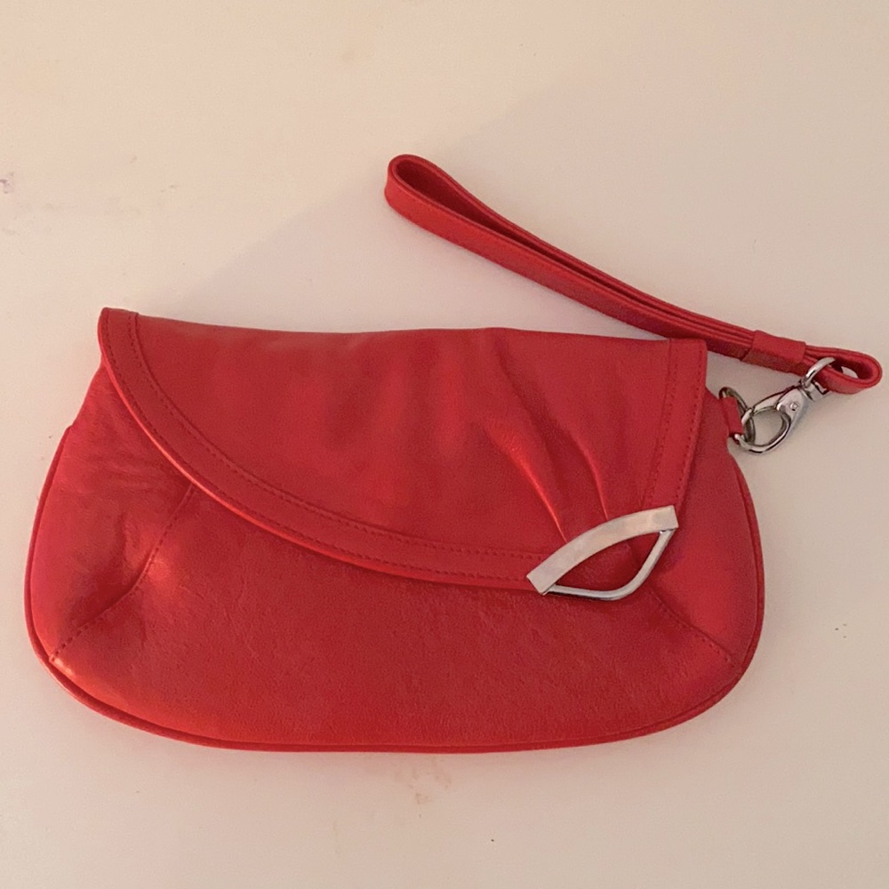 Salmon leather clutch